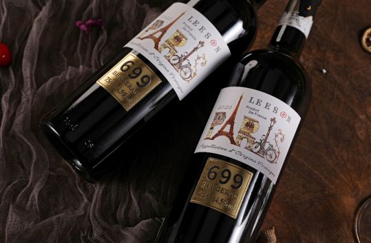 你会喜欢橡木陈年霞多丽葡萄酒的经典风格吗